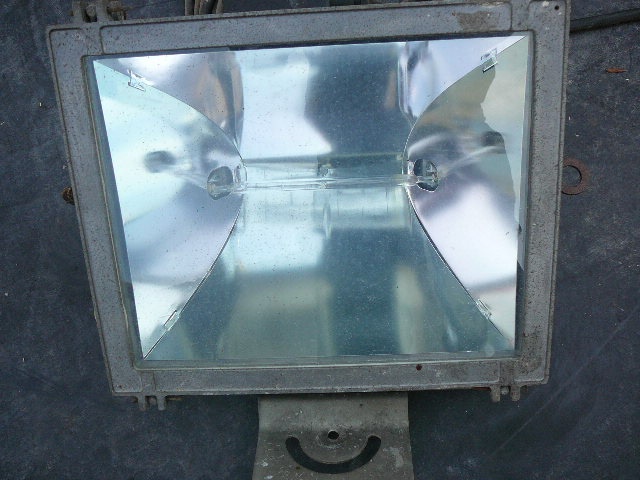 halogenový reflektor - 2