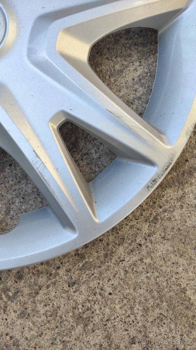 Poklice Ford 15" - 2