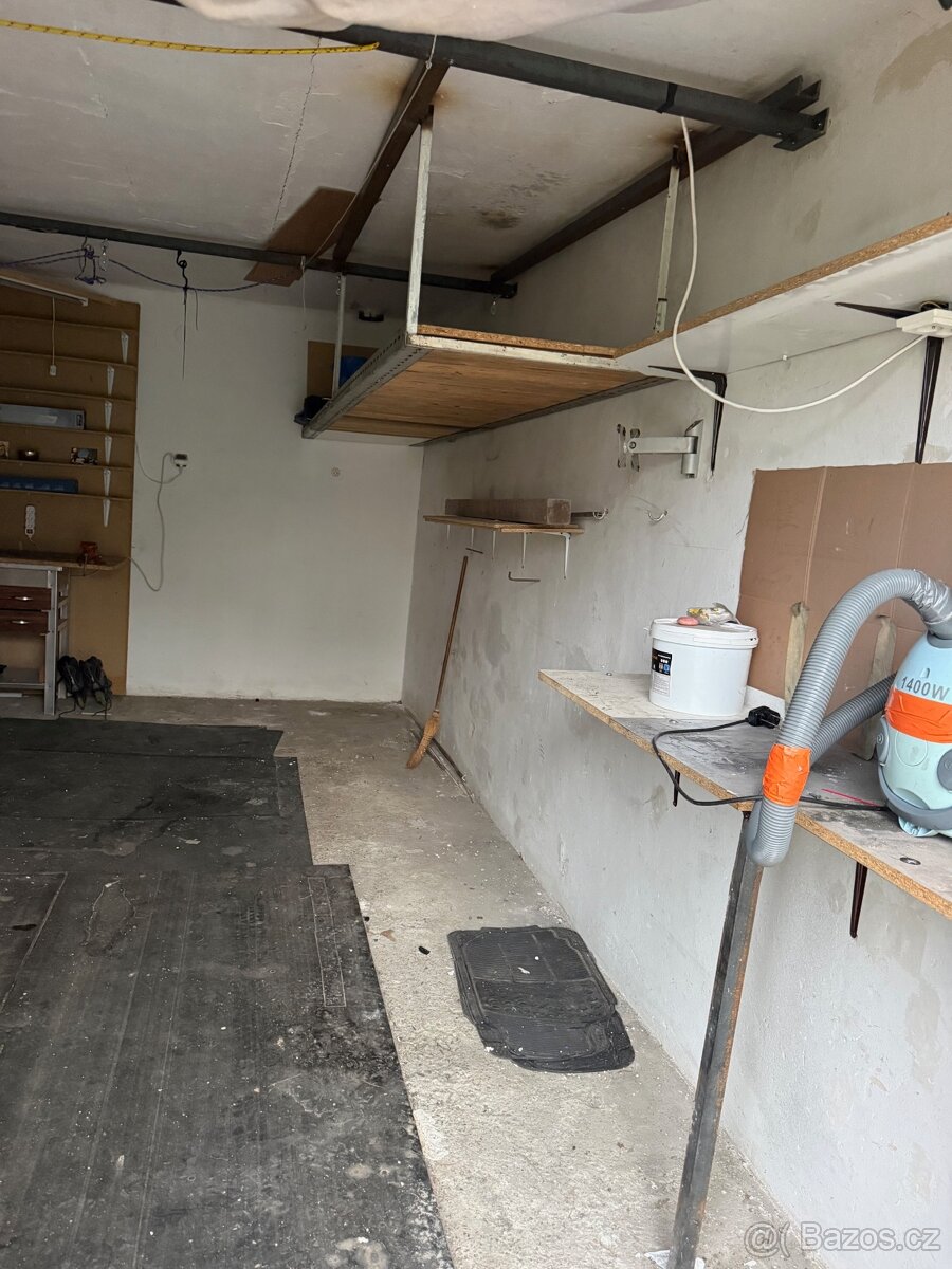 Pronajmu garáž ul. Garážnická - 2