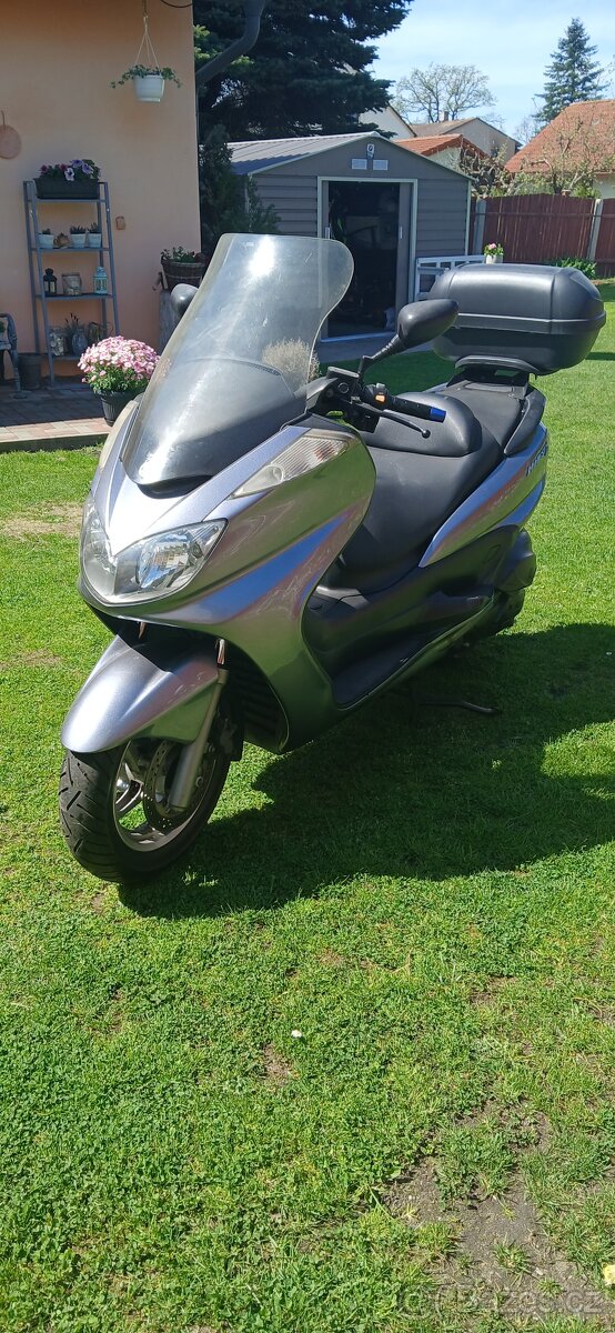 Yamaha Majestátní 400 - 2