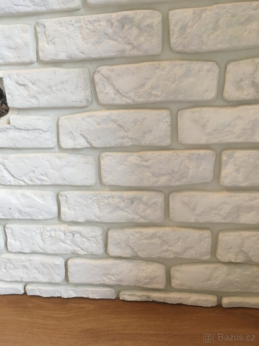 Bílé obkladové cihly - 2