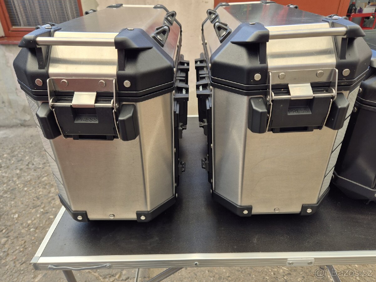 Kufry Triumph - 2