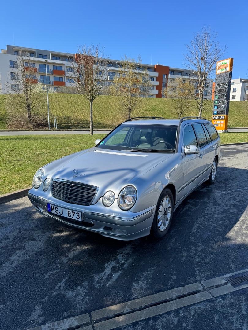 Mercedes-Benz E270 2001 rok kombi - 2