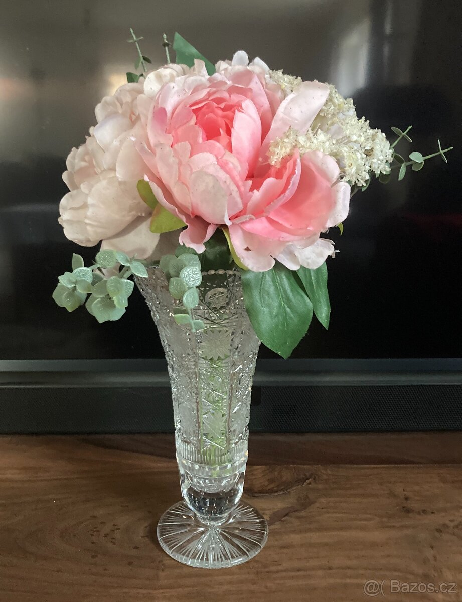 Ručně broušená váza - 2