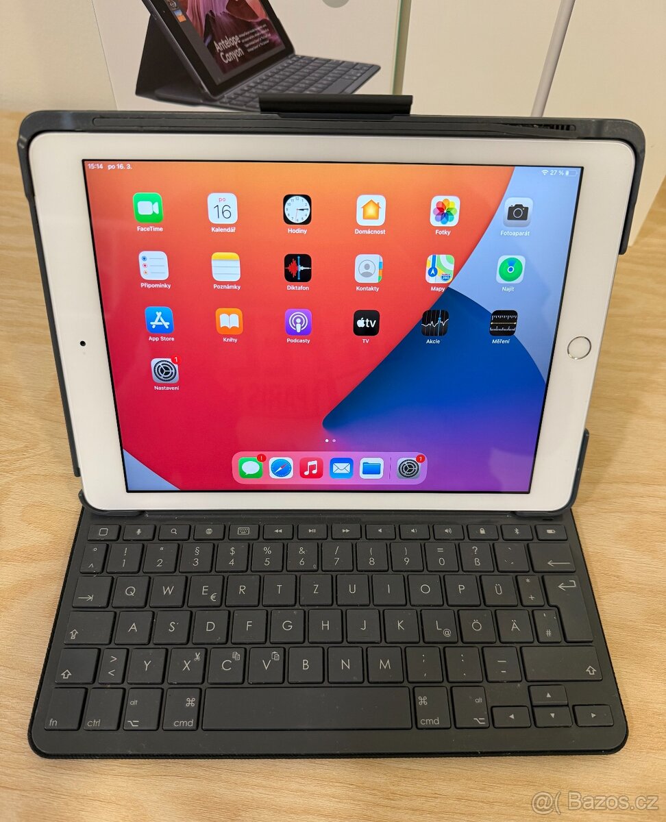 Apple IPad 9.7 (2018) 128GB,Silver WiFi +4G s klávesnici - 2