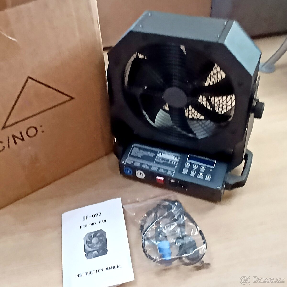 Profi DMX ventilátor na pódia - 2