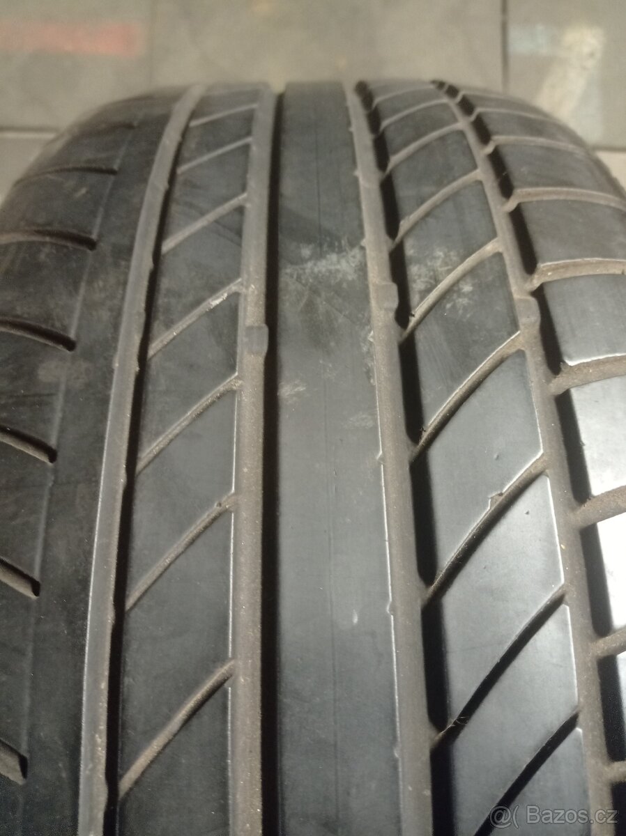 Pneu 225/55 R17 Continental  VancoContact - 2
