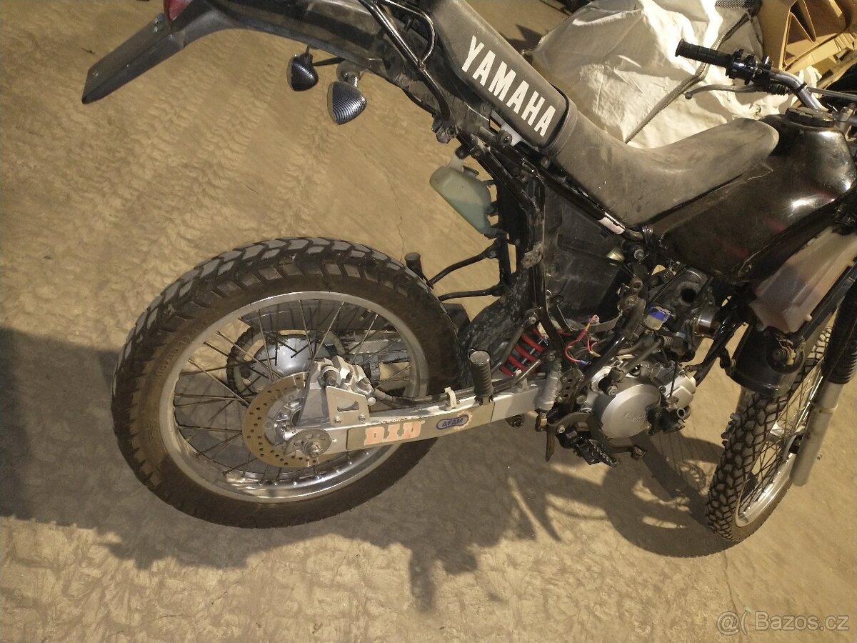 Prodám na náhradní díly Yamaha DT 125