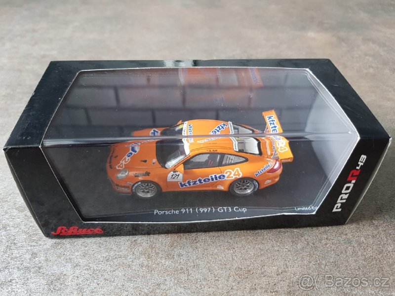 Schuco Porsche 911 (997) GT3 Cup #121 model 1:43 - 2