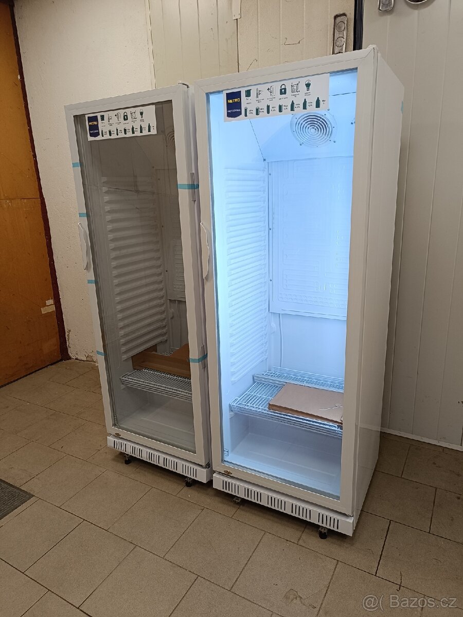2 x nová gastro lednice METRO 347 L - 2