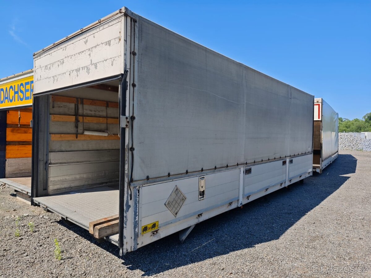 Valníková nástavba s bočnicemi a plachtou - 18 palet - 2