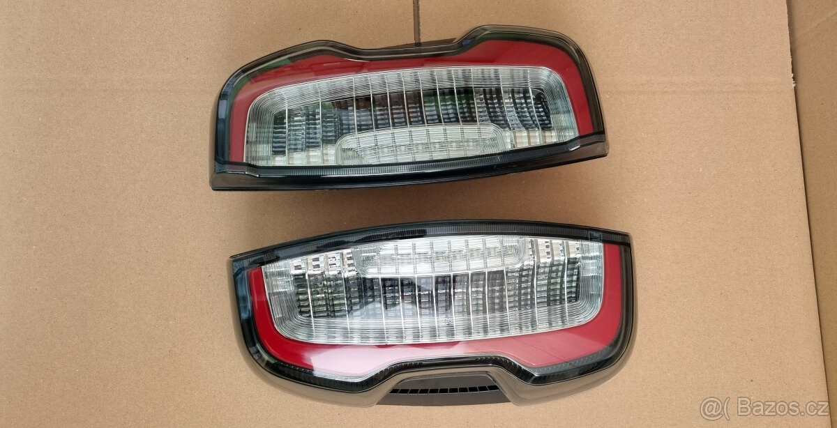 LADA NIVA TRAVEL - Zadní LED světla KOMPLET - 2