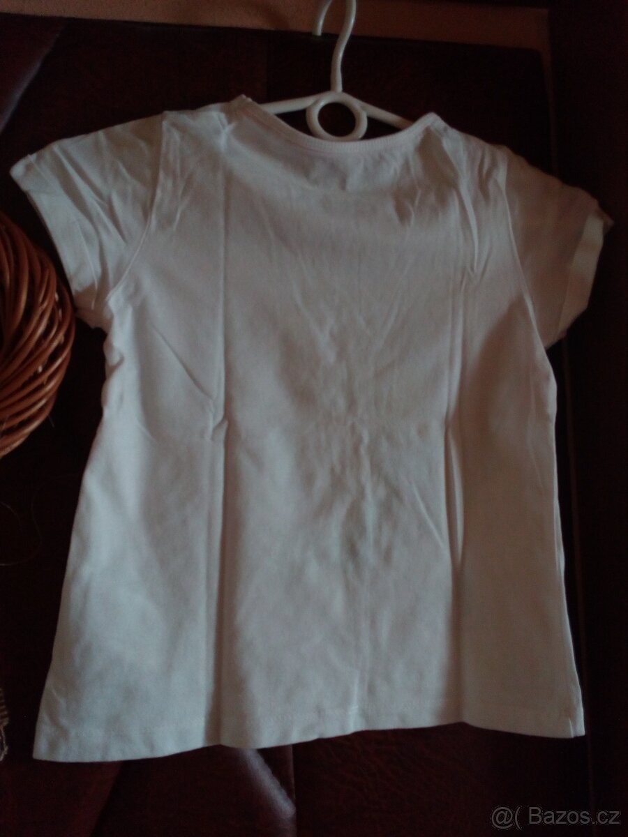 Prodam triko se Smoulinkou vel.110/116 lupilu Nove a moc pek - 2