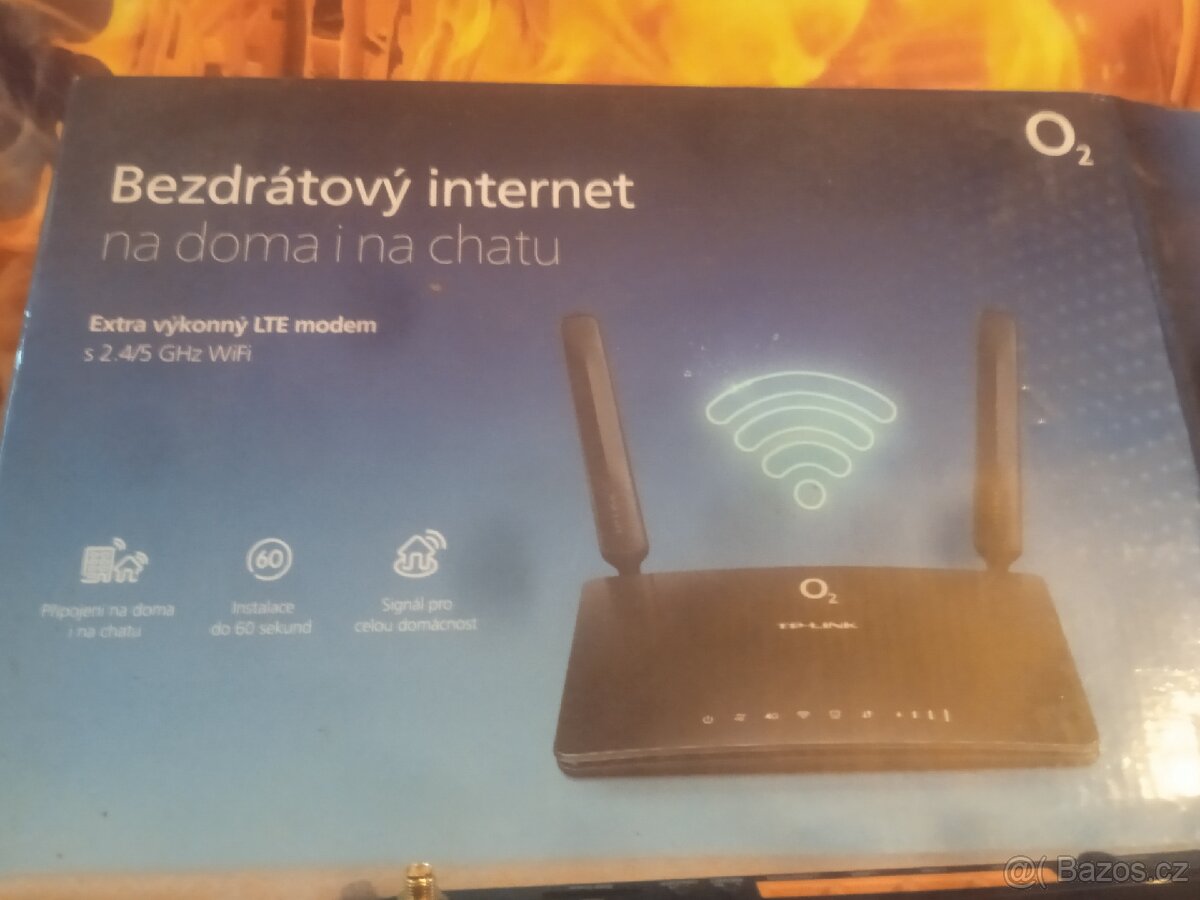 Router Netgear R6100 a Router TP Link Archera MR200 - 2