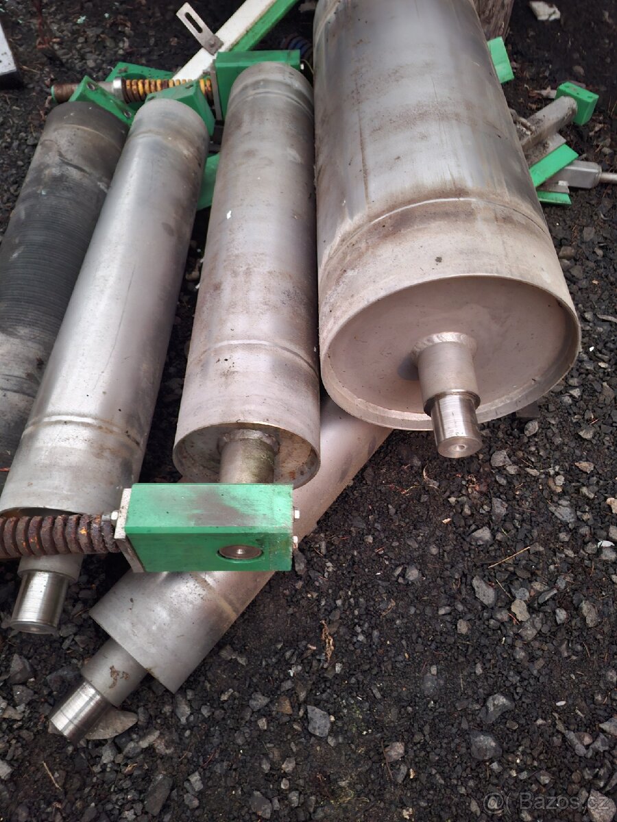 Nerezové válce s uložením - 2