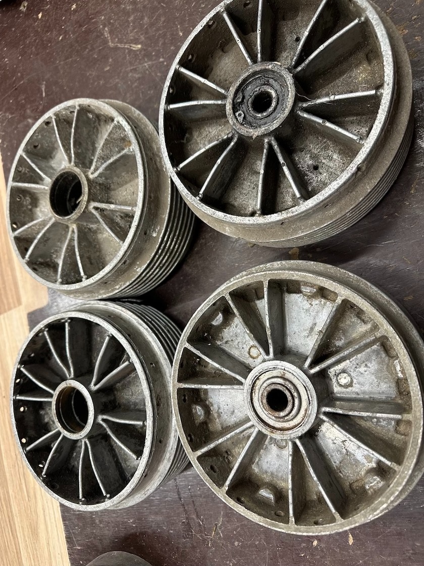 Predám stred kola, brzdový buben JAWA ČZ 175 250 350 - 2