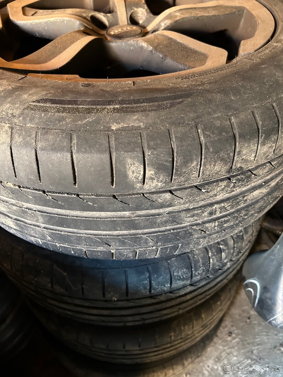 Alu kola a pneu 235/55/17 wv t6 t5 - 2