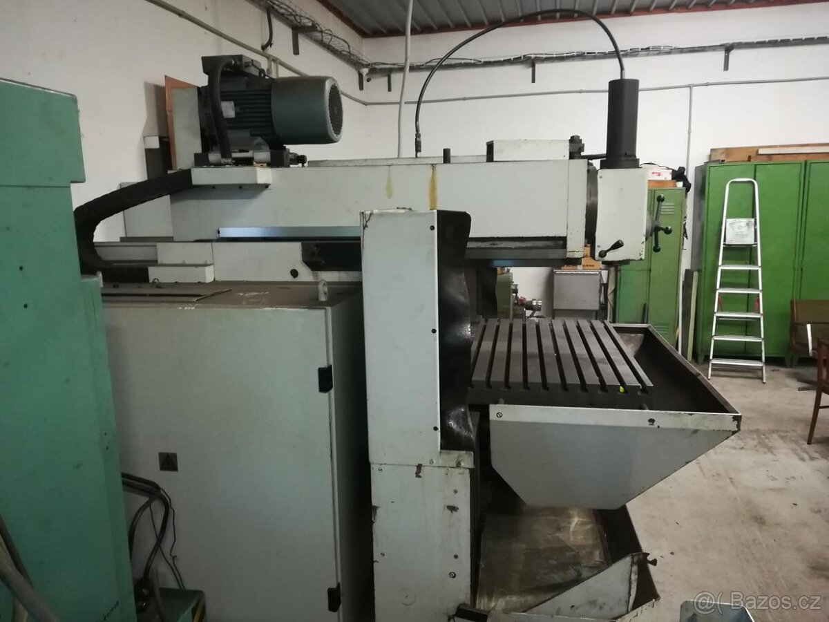 Univerzální frézka TOS FNGJ 50 (4656) - 2