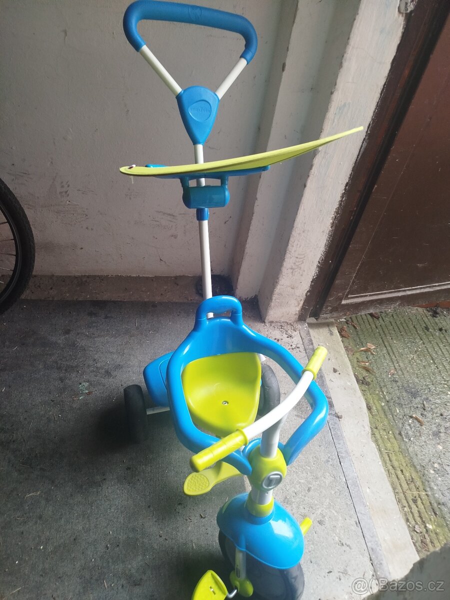 Tříkolka smartrike nova - 2