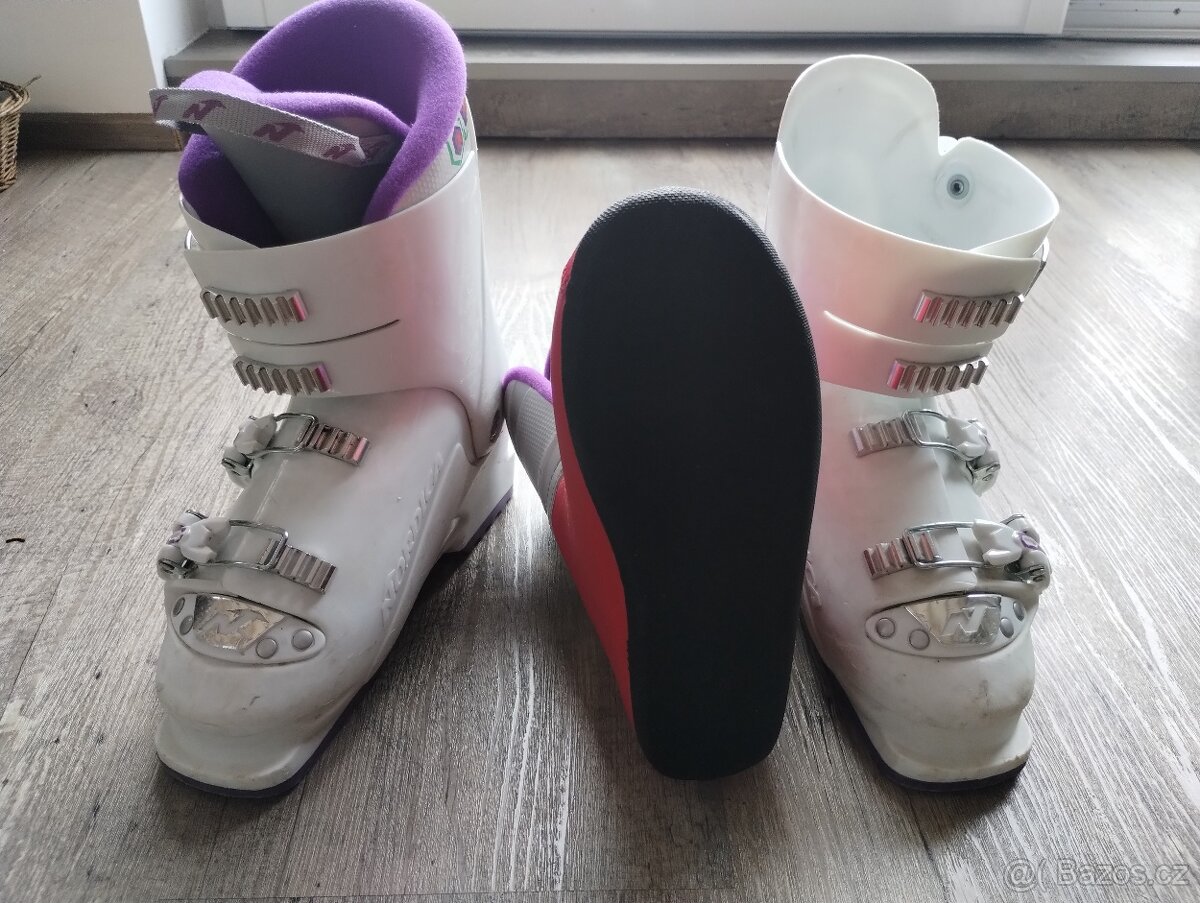 Lyžáky dívčí Nordica, vel. cca 37 - 2