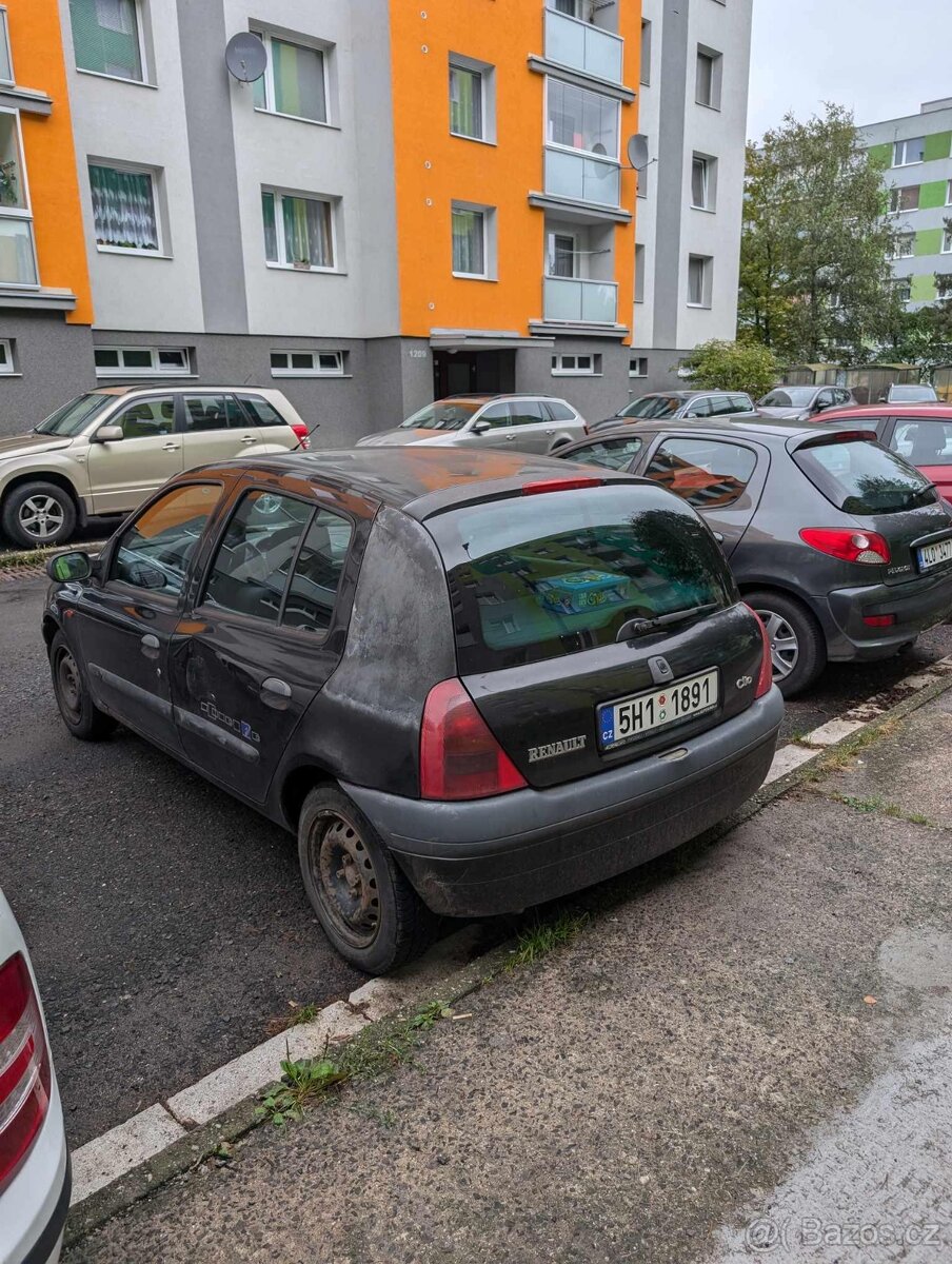 Clio 2 1.2 i - 2