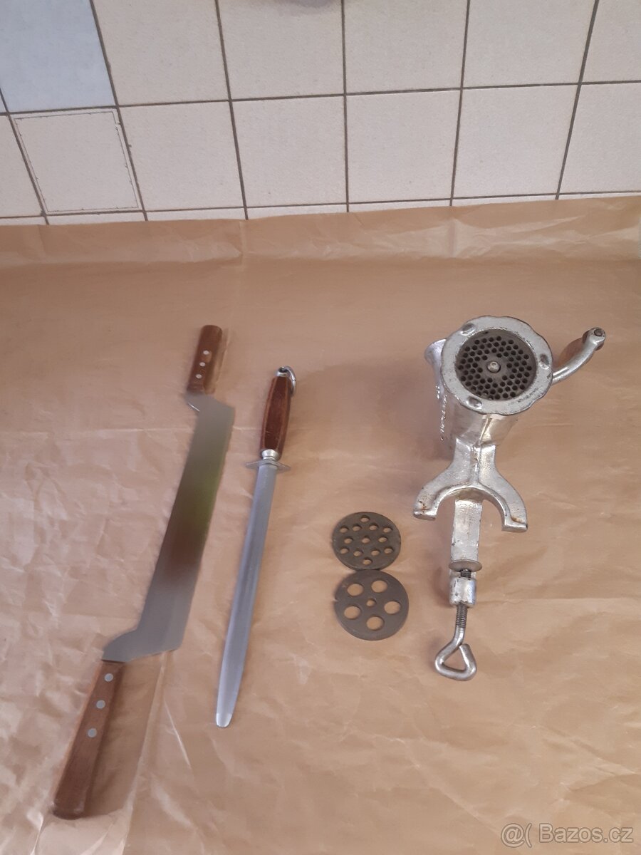 Mlýnek na maso - 2