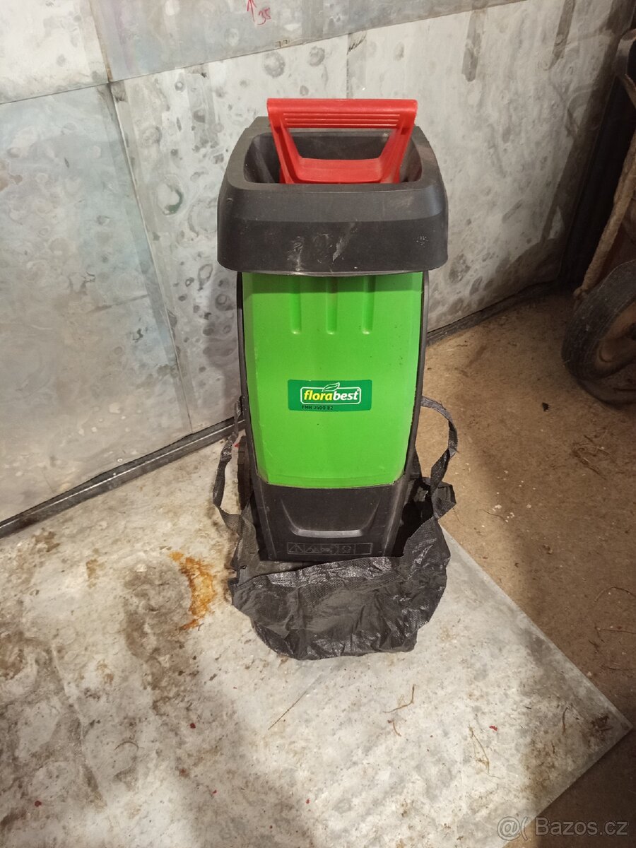 Štěpkovač větví - 2