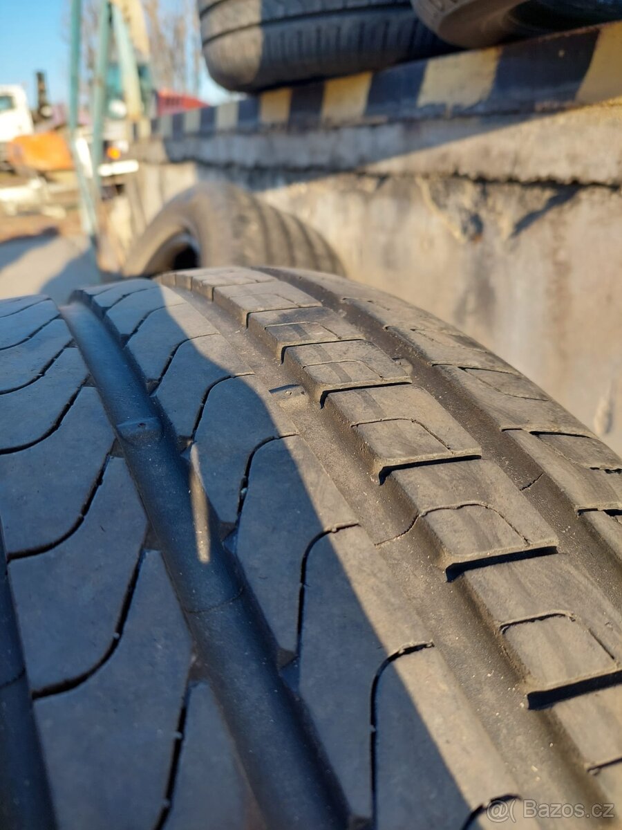 Letní pneu 235/50/R19 - 2