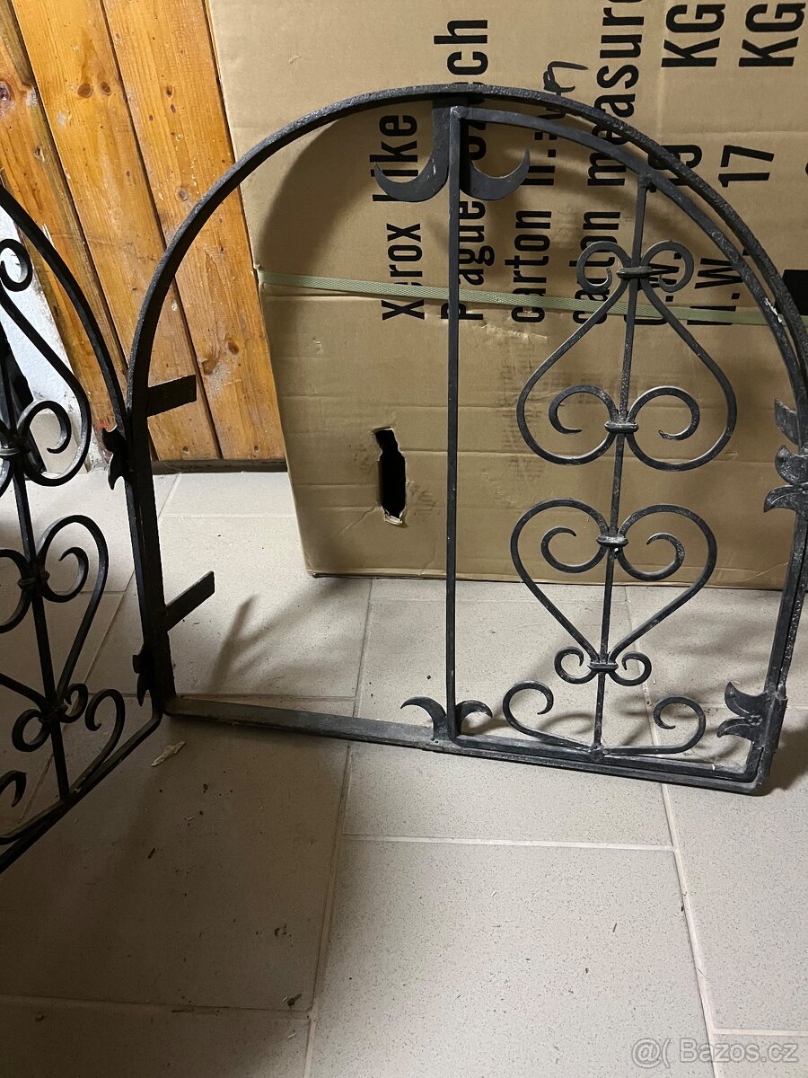 Kovaná mříž - 2
