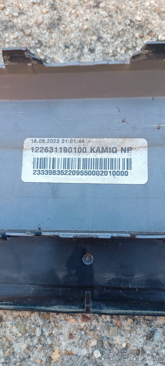 Prodám přední nárazník na Škoda Kamiq - 2