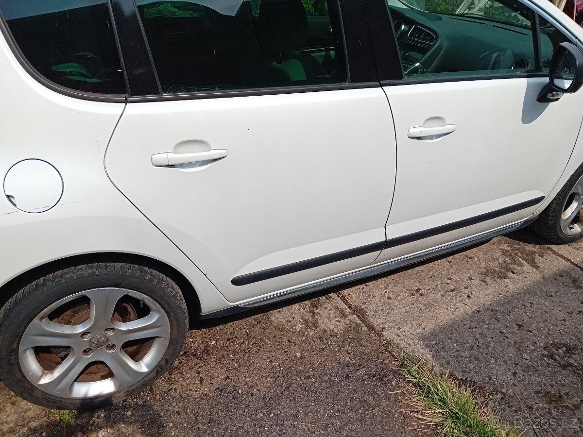 Peugeot 3008 1.6 ( 115 kW - 5FV ) r.v.2010 - 2