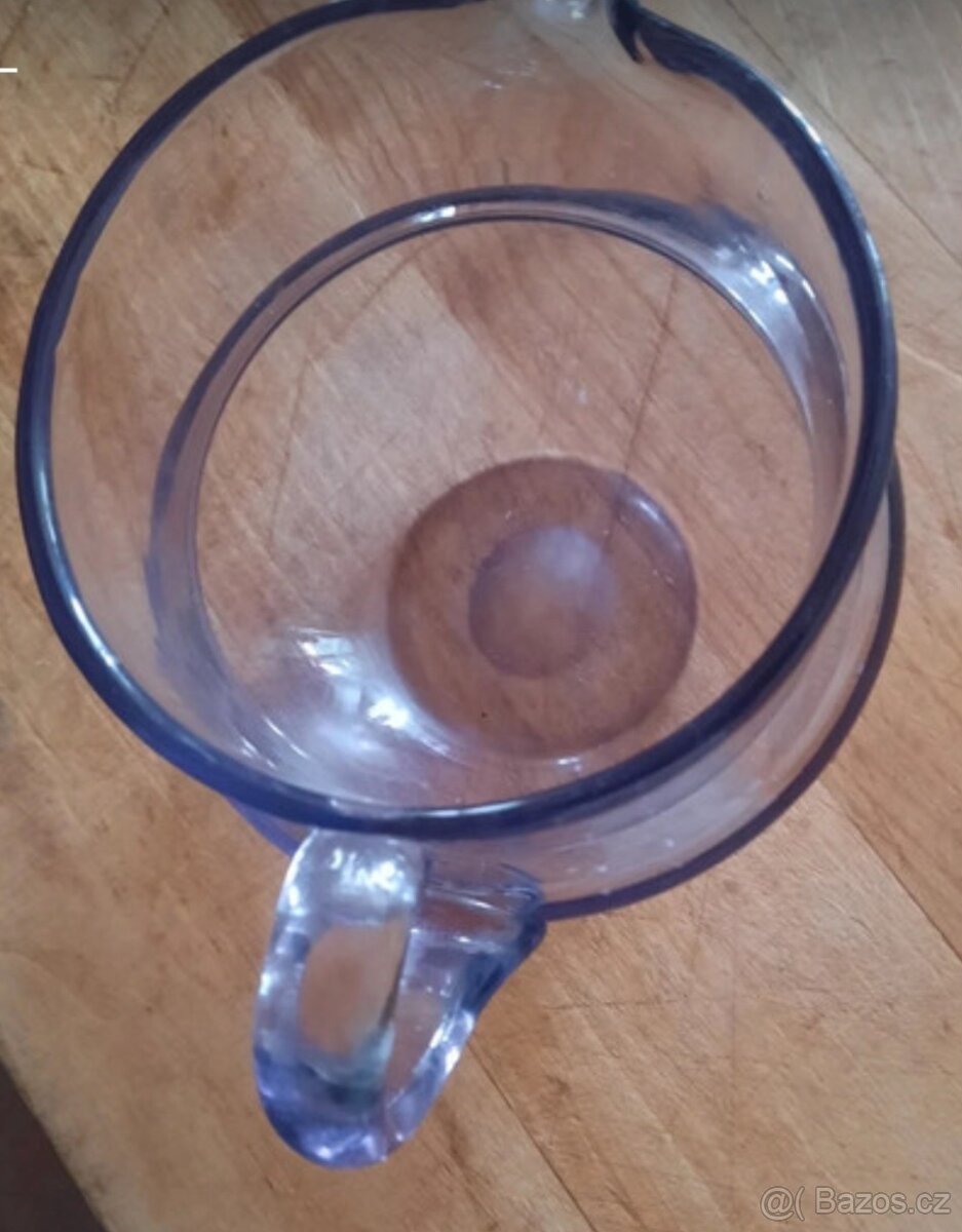 Starý skleněný džbán - 2