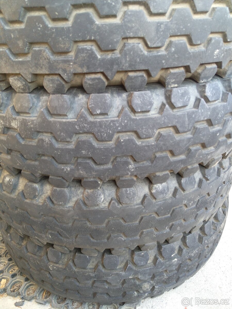 Pneu na Multicar - 2