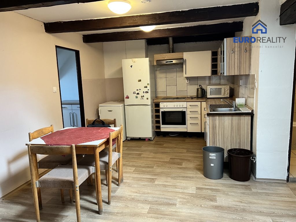 Pronájem, byt 3+1, 75 m2, Chodova Planá, ul. Vyškovská - 2