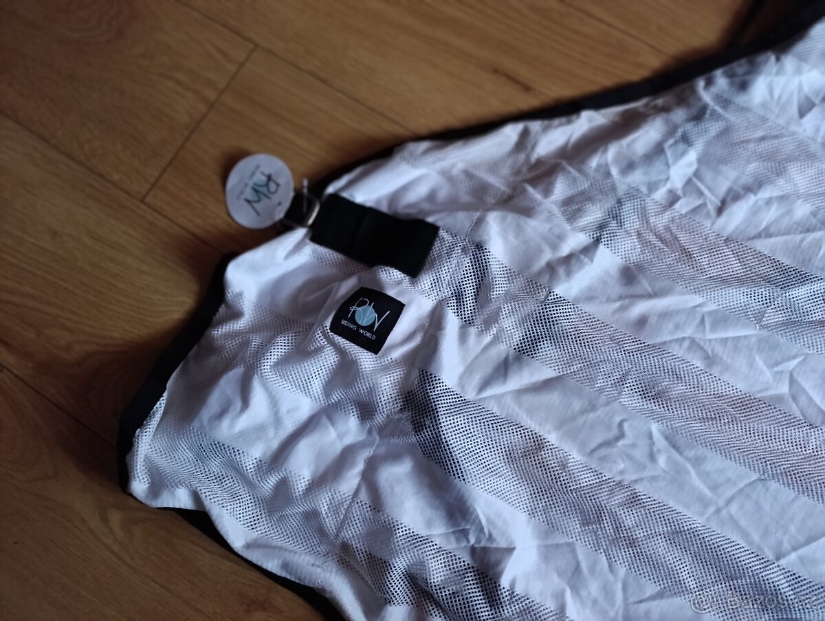 Nová síťovaná deka na koně - 2