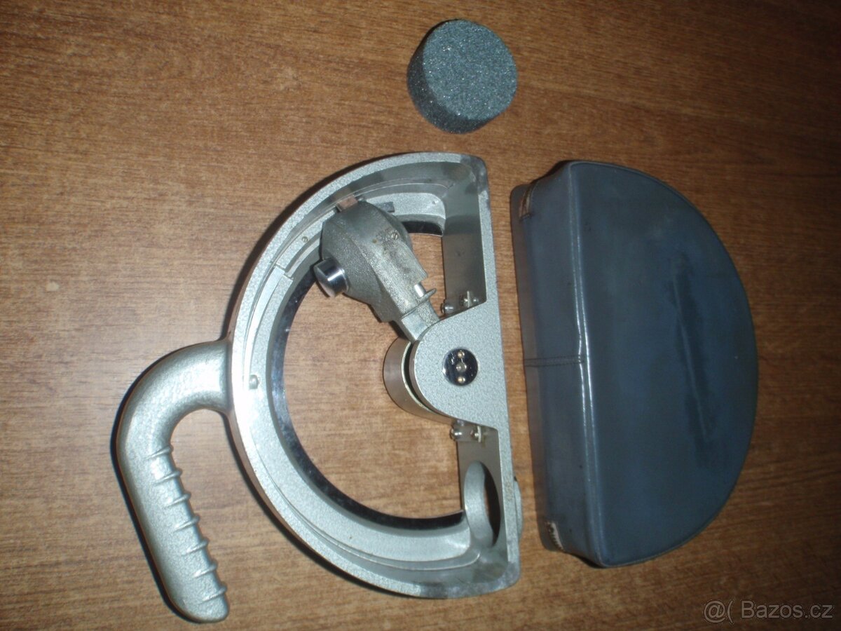 Švýcarské Schmidtovo kladívko (odrazový tvrdoměr) - 2