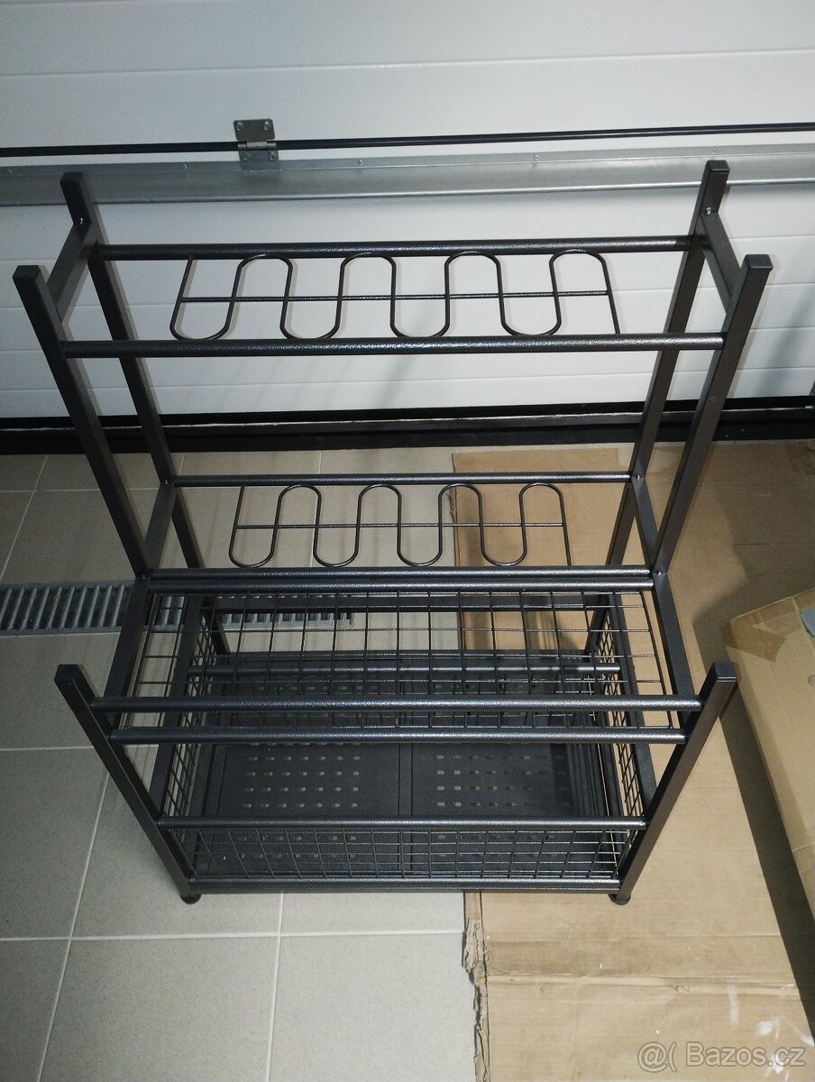 stojan na zahradní nářadí - 2