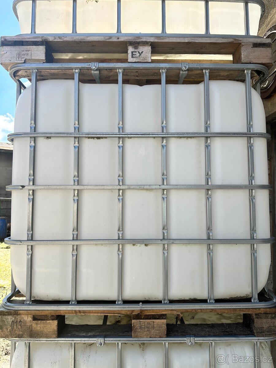 Nádrž na vodu - 1000 L - IBC kontejner - 2
