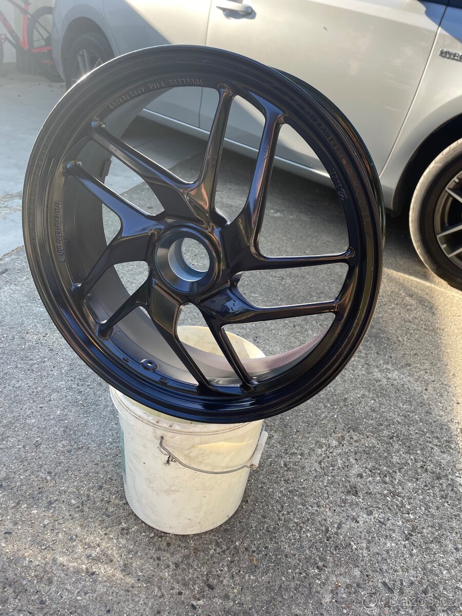 Zadní kolo Ducati Monster - 2