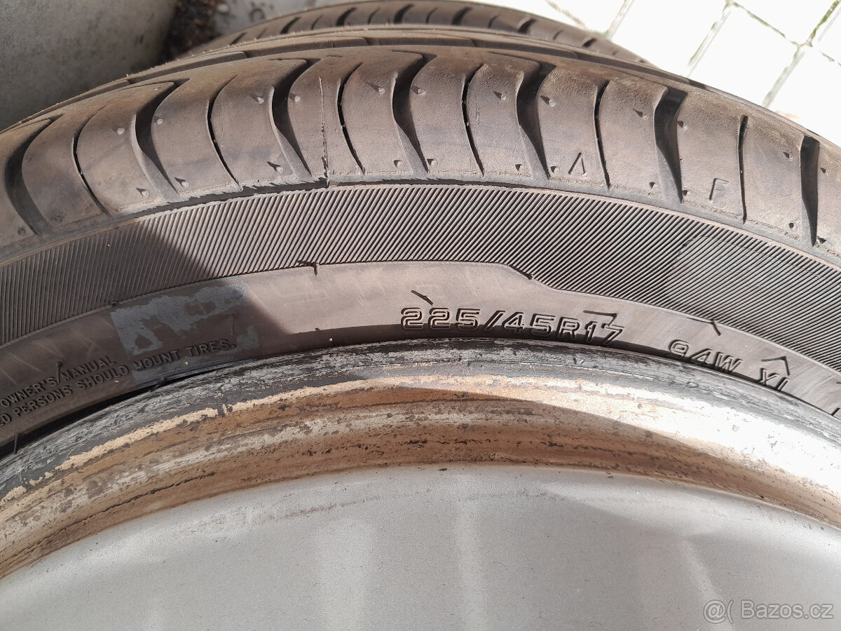 letní pneu ONYX 225/45 R17 94W typ NY-901 pouze 1kus - 2