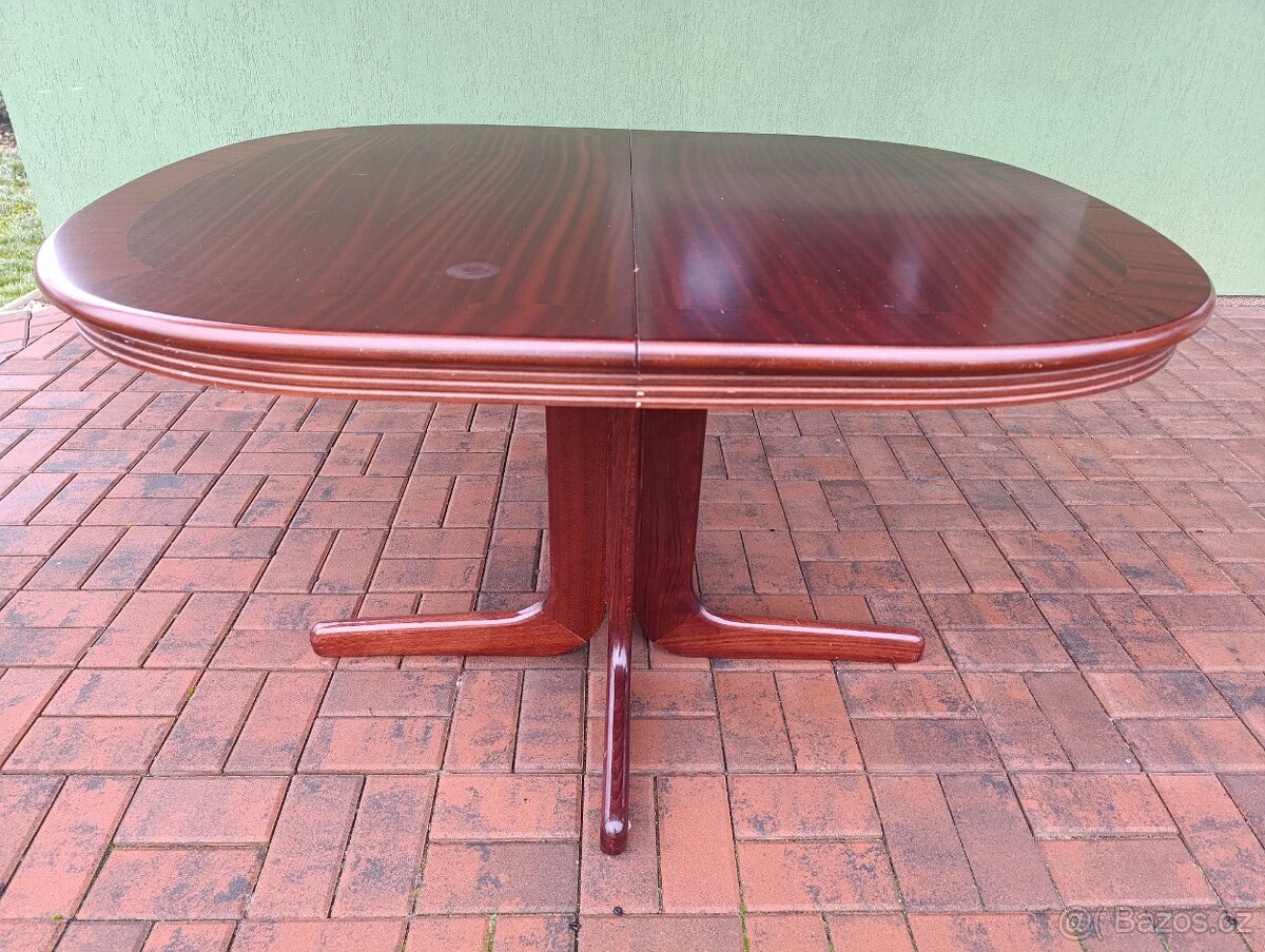Rozkládací jídelní stůl - 2
