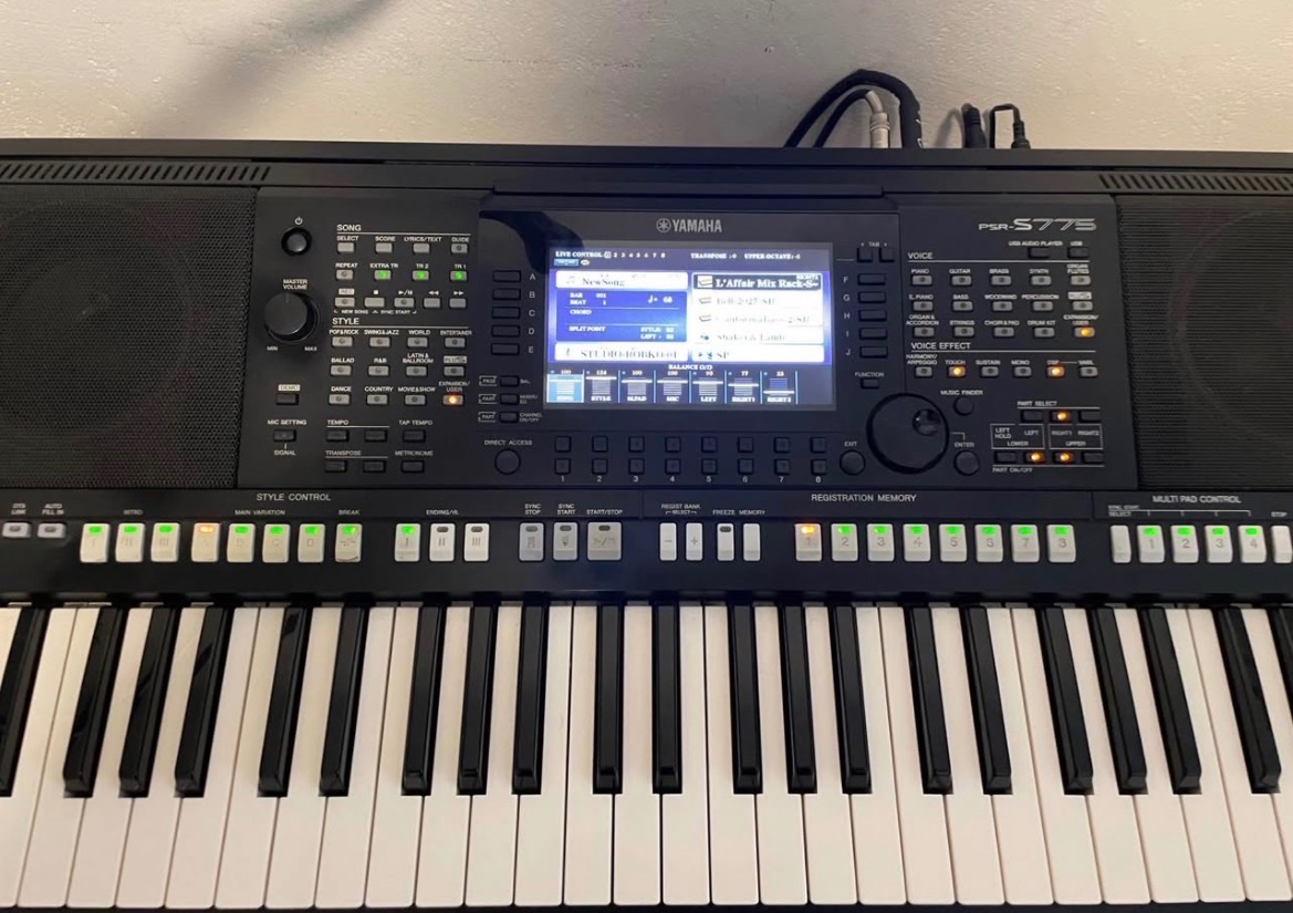 Yamaha-PSR-S775 - 2