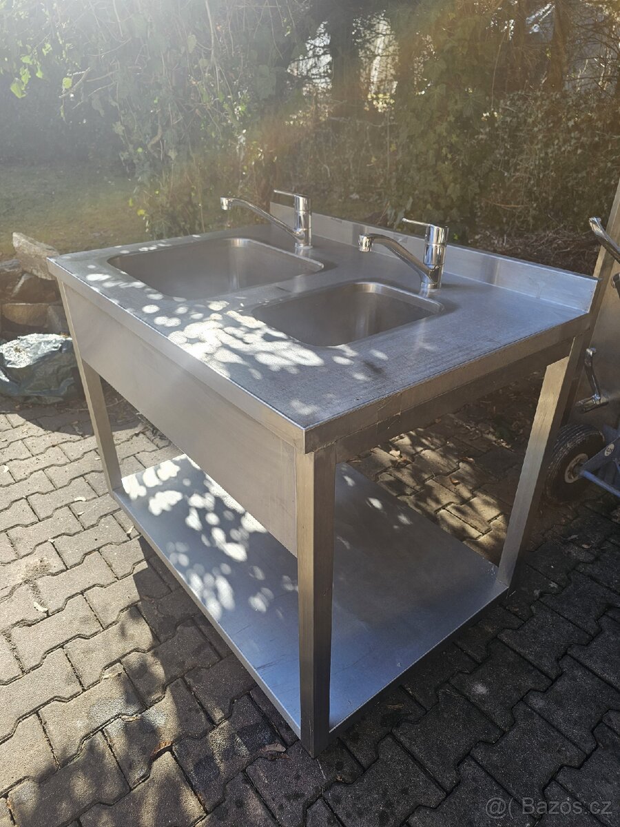 Nerezový dvoudřez - 2