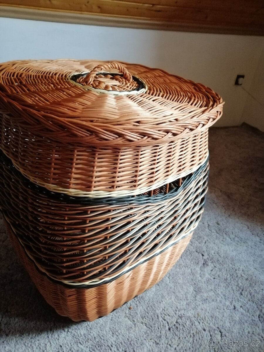 Proutěný koš na prádlo https://www.prouteny-raj.cz/Prouteny - 2