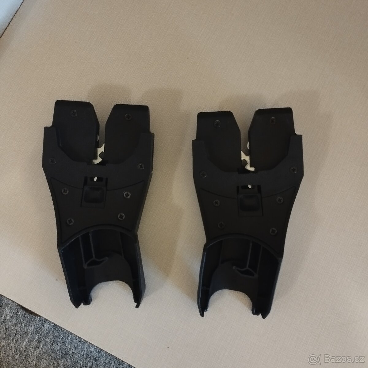 Adaptéry pro autosedačku - 2