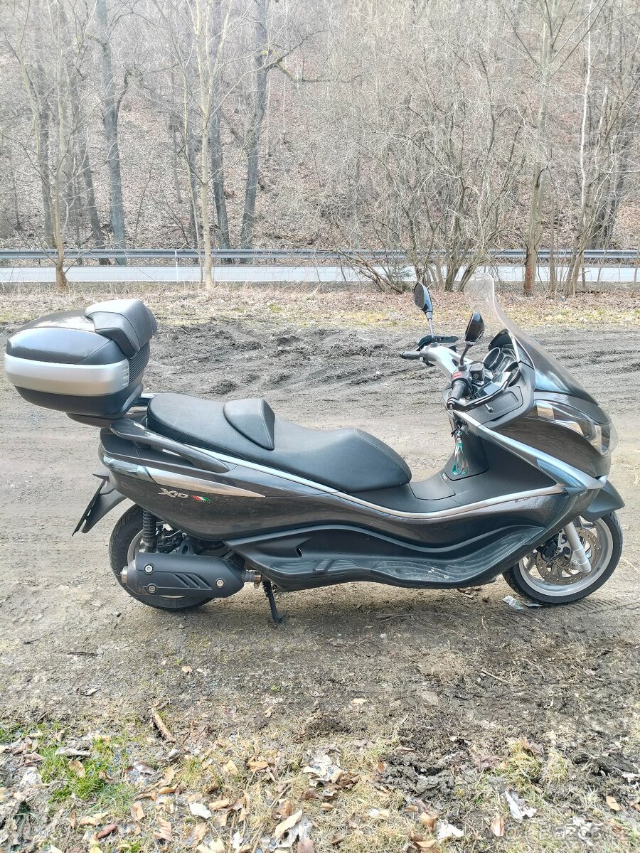 Piaggio X10 125 - 2
