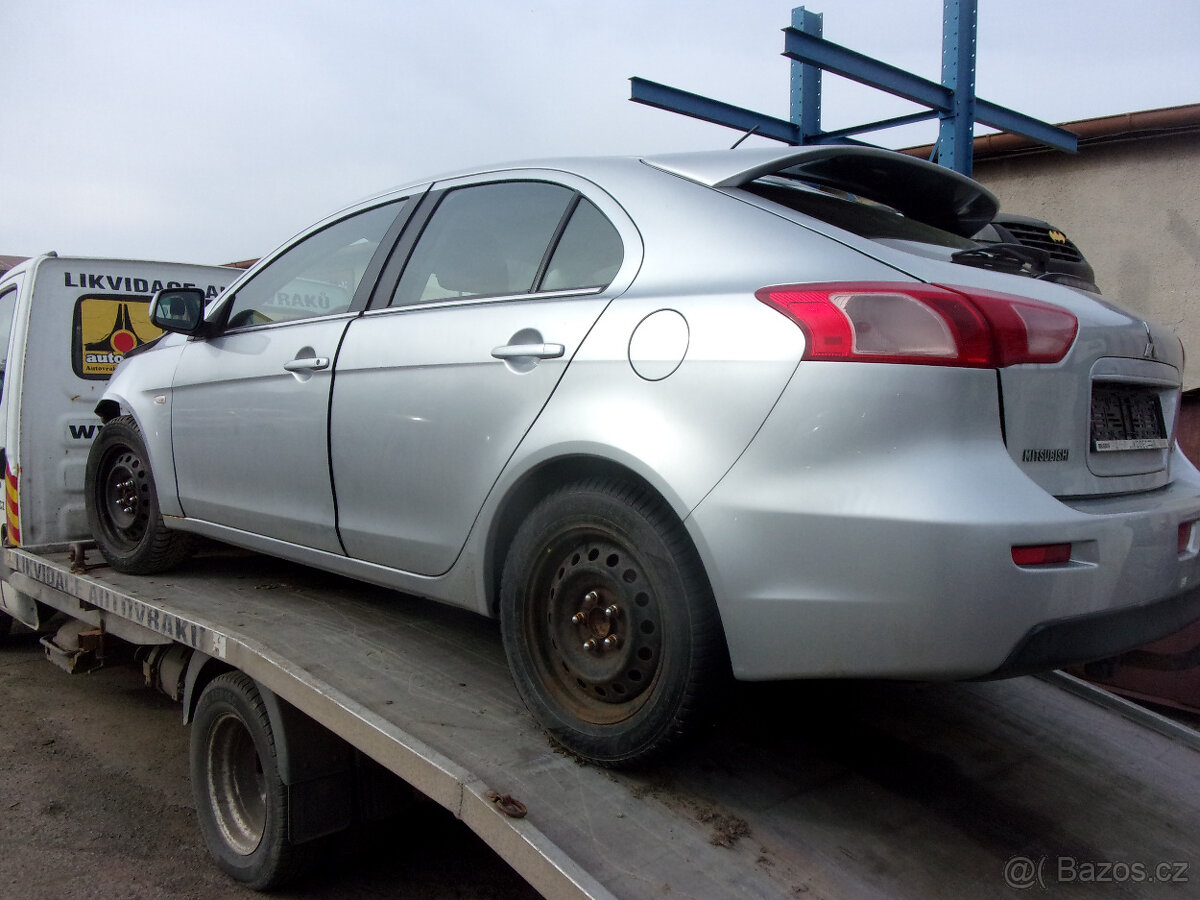 Mitsubishi Lancer - 2