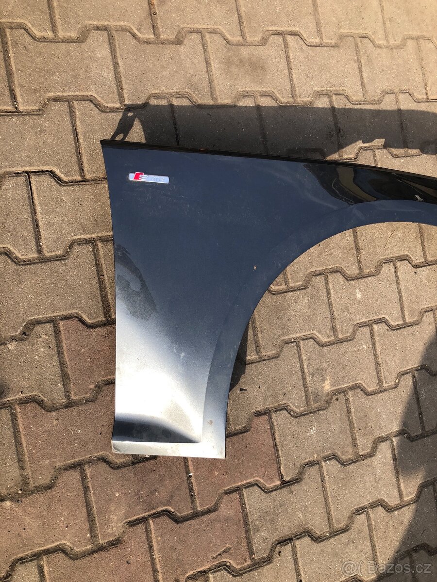 Pravý blatnik Audi A4 B9 - 2