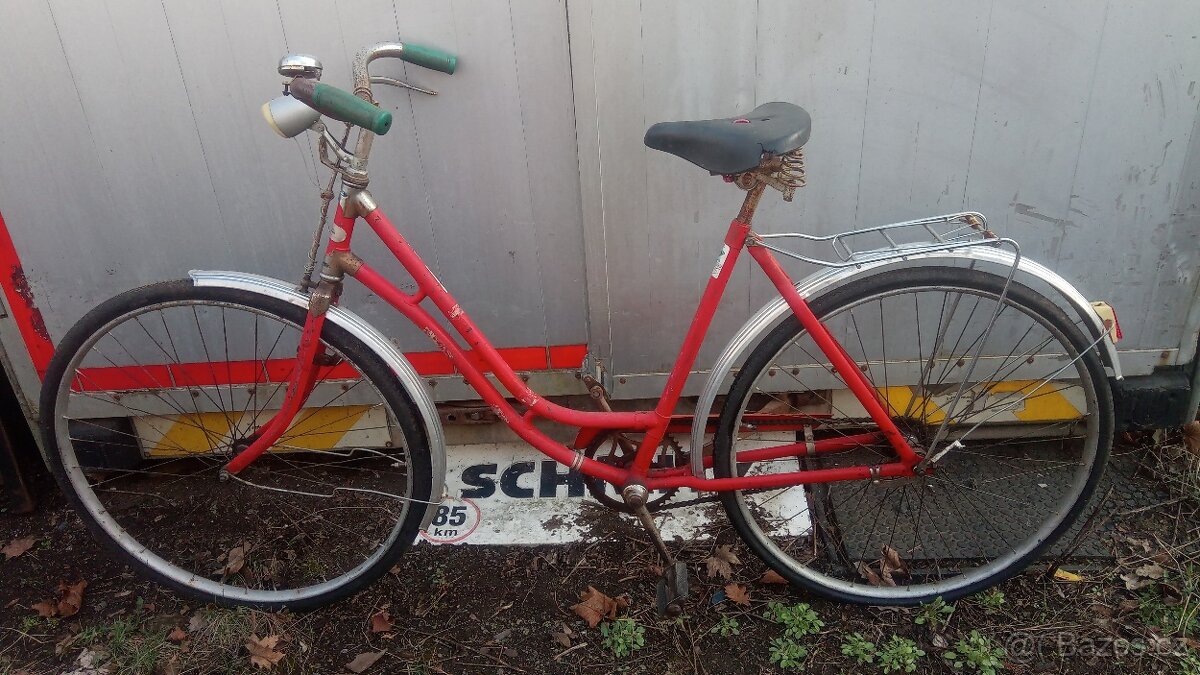 Velamos - staré retro kolo. - 2