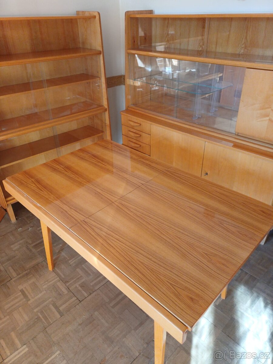 Starožitný stůl - 2